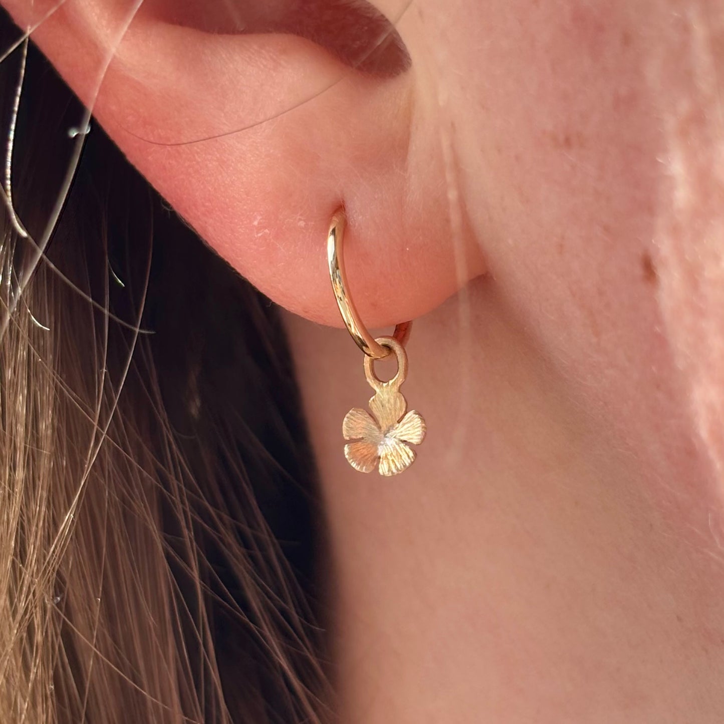 CHLORIS hoop earring | gold or silver